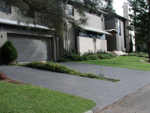Residential Driveways can be laid butt joined or mortar joined.