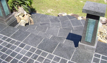 Axa Black Granite Cobblestones
